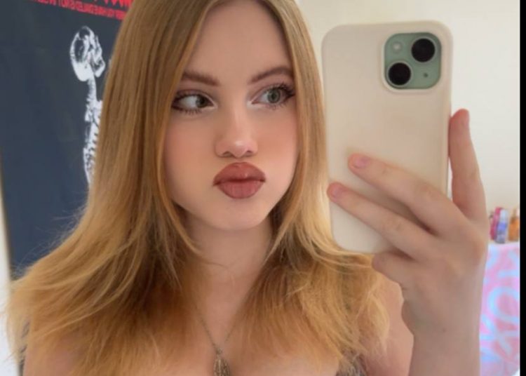 Кира Аврорка слив — слитые кружки голых сисек тиктокерши